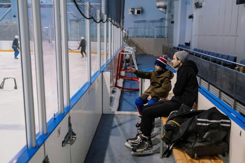 7 Raisons d’Initier Vos Enfants au Patinage sur Glace
